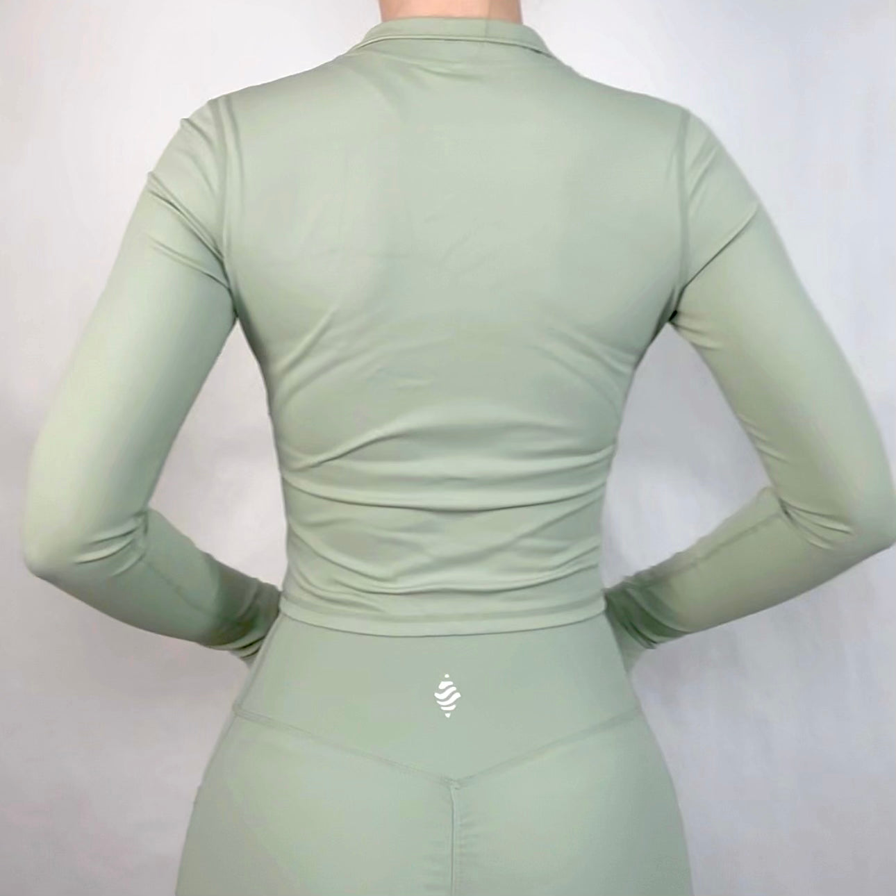 Women’s Zip-Up Sports Jacket – Lightweight Moisture Wicking Activewear